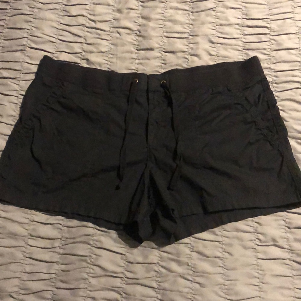 LIKE NEW a.n.a. black shorts size 18